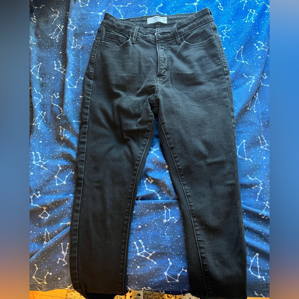 ✨Host Pick!✨ LEVI'S Denizen Ultra High Rise Super Skinny Black Jeans - Picture 1 of 5